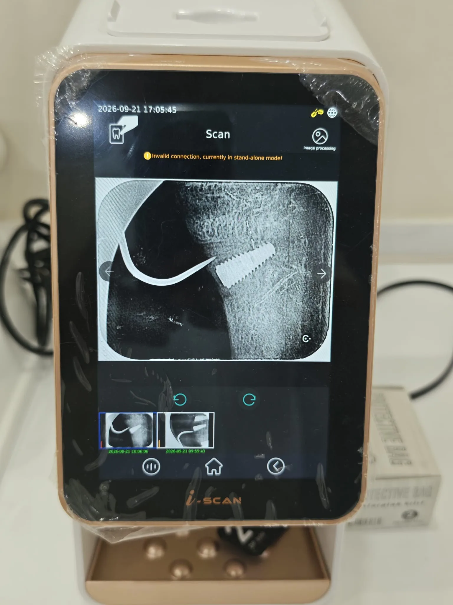 Sala diagnostica con scanner intraorale e radiografia panoramica